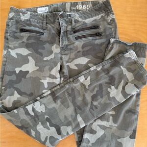 GAP 1969 Green Camouflage Skinny Jeans